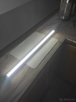 Robustná skrinka s akváriom a príslušenstvom... - 7