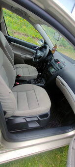 Škoda Octavia II 1.6 benzín - Ambiente - 7