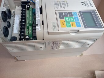 Frekvenčný menič Omron , 3fazovy, 7,5kw 400v - 7