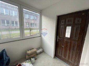 Rodinný dom v procese rekonštrukcie pred dokončením v Podbre - 7