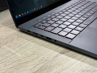 Asus ROG Zephyrus G14 R7/4050/32GB/2TB - 7