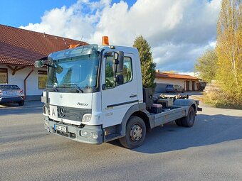 MERCEDES-BENZ ATEGO 1018 K hákový nosič kontejnerů - 7