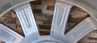 Predám orginal Skoda elektrony 5JA 601 025B , 5x100 r16 - 7