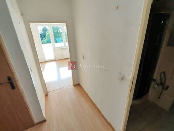 IBA U NÁS Garsónka, 28m2, veľká lodžia 6m2, čiast. rekonšt - 7
