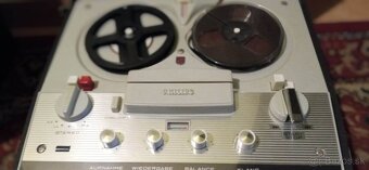 Predám premietacku projekční ,stereo philips - 7