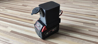 USB nabíjací adapter na batériu Milwaukee M18 - 7