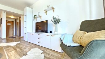 VEĽKÝ 2.IZB.AP. S PANORAMATICKÝM VÝHĽADOM A GARÁŽOU-DONOVALY - 7