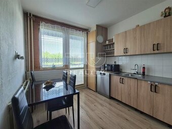 ZNÍŽENÁ CENA: 3iz. byt s garážou na Rozkvete ,,H,, - 7