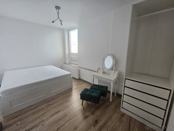 Prenájom 3 a 4 izbový byt Juraja Kréna 26. - 7