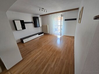 Prenajmem byt v centre mesta Žiar nad Hronom - 7