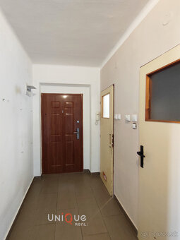 NA PREDAJ 3 IZBOVÝ TEHLOVÝ BYT S GARÁŽOU V CENTRE KOMÁRNA - 7