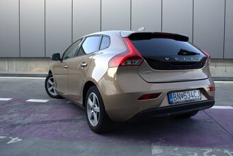 Volvo V40 D2 Powershift AT6 - 7