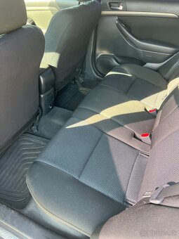Toyota Avensis 2.2 diesel malo km - 7