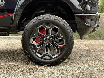 DODGE RAM 1500 5,7 HEMI BLACK WIDOW odpočet DPH - 7