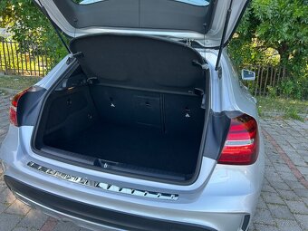 Mercedes-Benz GLA - 7