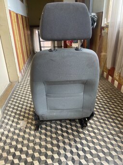 🪑 Predám predné sedadlo Škoda Fabia I (ľavá strana - vodičo - 7