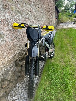 SUZUKI RMZ 250 - 7
