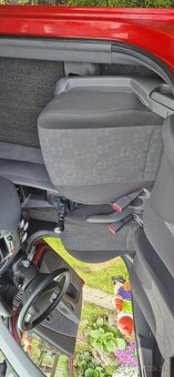 Kia Rio - 7