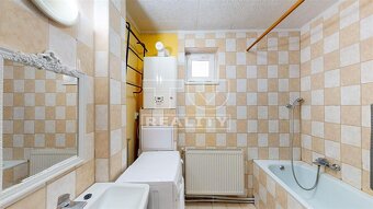 ZNÍŽENÁ CENA
Na predaj 4 izbový byt Topoľčany -... - 7