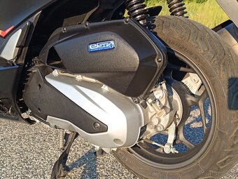 Honda PCX 125 r.v. 2022 - 7