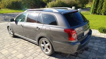 Toyota Avensis 2.2 D4D - 7