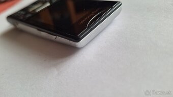 Sony ericsson J10i2 top stav - 7