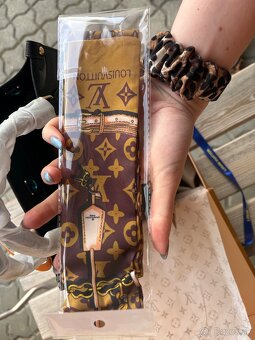 Louis Vuitton kabelka On the go - 7