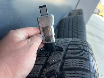 Originál BMW disky na zimných pneu 245/45 R18 Continental - 7