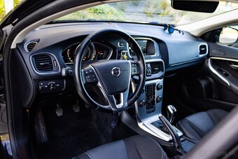 Volvo V40 D3 2.0L 150k Momentum - 7