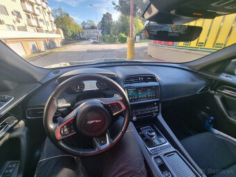 Jaguar F-Pace Jaguar F-Pace 3.0D V6 R-Sport AWD A/T - 7