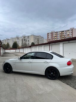 BMW e90 320d automat - 7