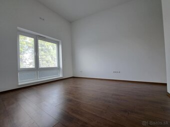 Veľký 1 izbový byt, Martin - Centrum. - 7