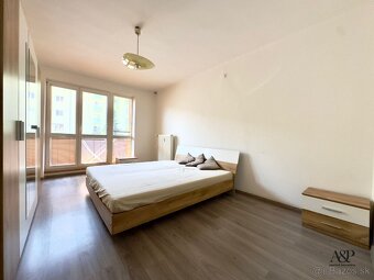 2 IZB. BYT S BALKÓNOM V CENTRE MESTA, 58M2, TOVÁRENSKÁ UL., - 7