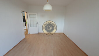PREDAJ: 3 izbový byt 68 m2 + loggia ul. L. Svobodu - 7