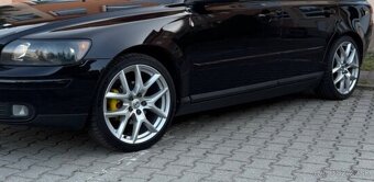 Nové disky Volvo R18 - 7