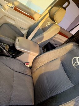 Predám auto Toyota land cruiser - 7