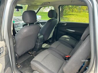 Ford S-Max 1.8 TDCi Titanium •Ťažné •Klimatizácia - 7