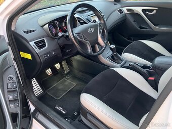 Hyundai Elantra, kupený na Slovensku, nájazd len 53600 km. - 7