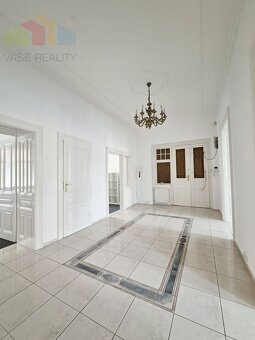 Na prenájom administratívny priestor, 137 m², Jakubovo nám., - 7