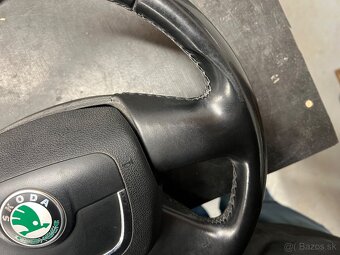 Predám zachovalý volant do Škoda octavia 2 facelift - 7