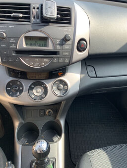Toyota RAV4 2.0 D-4D 4x4 - 7