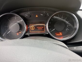 Peugeot 3008 1,6 HDI,84 kw - 7