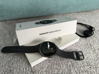 Samsung Galaxy Watch 8 40mm Graphite - NOVÉ - 7