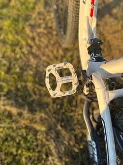 Horský bicykel GT Sensor Comp - 7