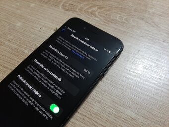 Iphone se 2020 64gb plnefunkcny s 90 percentnym zdravym bate - 7