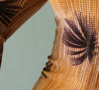 Elastická blúzka s palmami a striebornou nitkou, S - 7