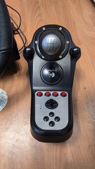 Herne sedadlo + volant - 7