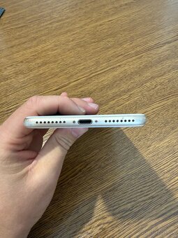 iPhone 7 Plus 128GB Gold - 7