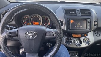 Toyota RAV4 2.2l D-CAT A/T 4WD - 7