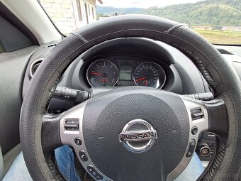 Predám Nissan qashqai 2.0 dci AT - 7